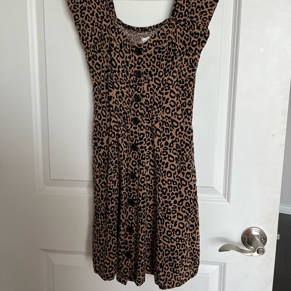 Casual leopard print dress